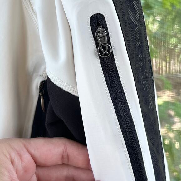 Lululemon Women's Draft Dodger Jacket Ivory/Black Size 12 - Picture 5 of 10